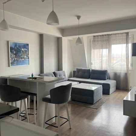 Cozy Apartment In The City Center Скоп'є Екстер'єр фото
