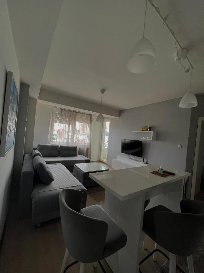 Cozy Apartment In The City Center Скоп'є Екстер'єр фото